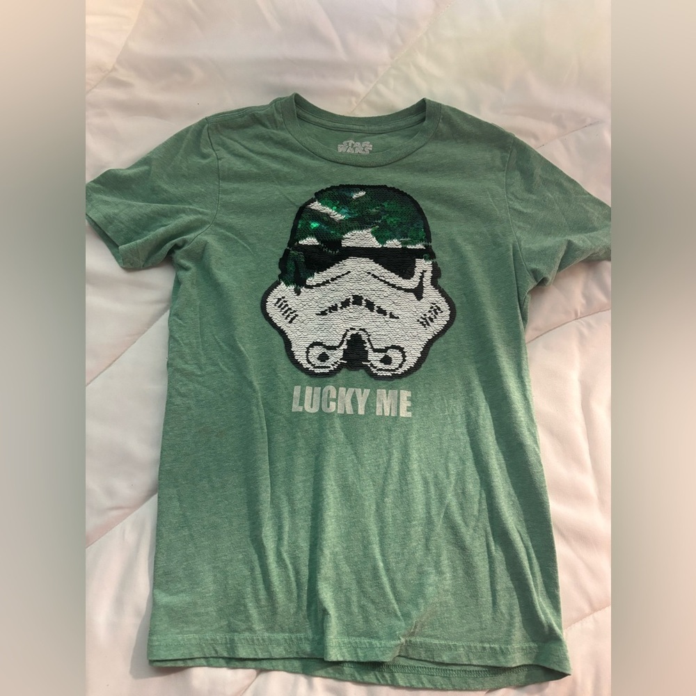 Star Wars Green Stormtrooper Kids Tee “Lucky Me” Kids size Large